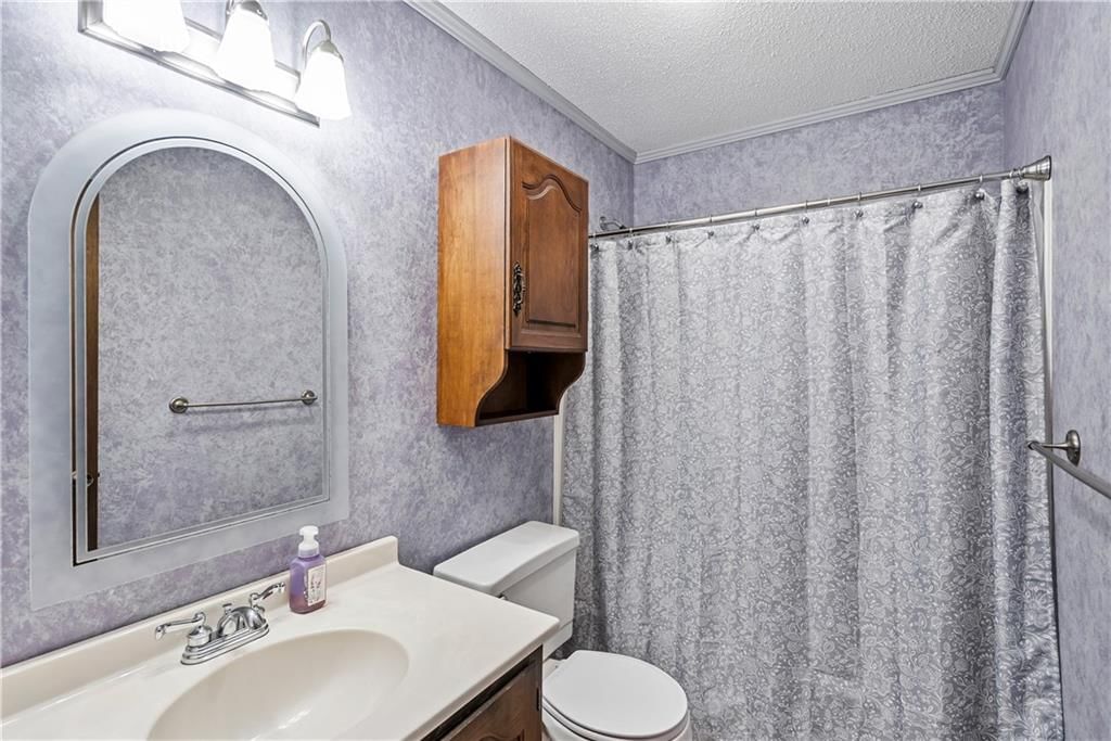 106 S Hazen Street — photo 29