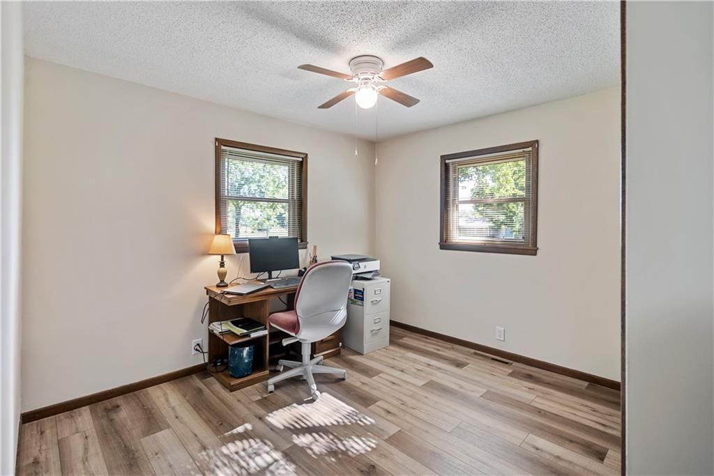 106 S Hazen Street — photo 30