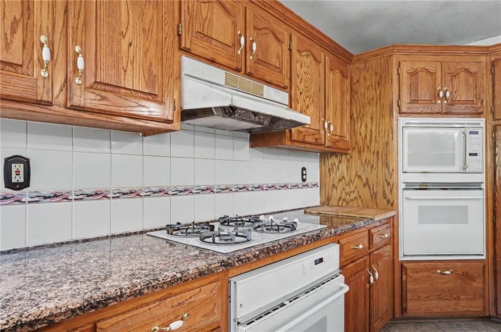 204 E High Street — photo 16
