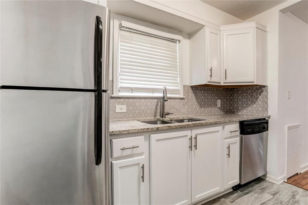 8119 Madison Avenue — photo 9
