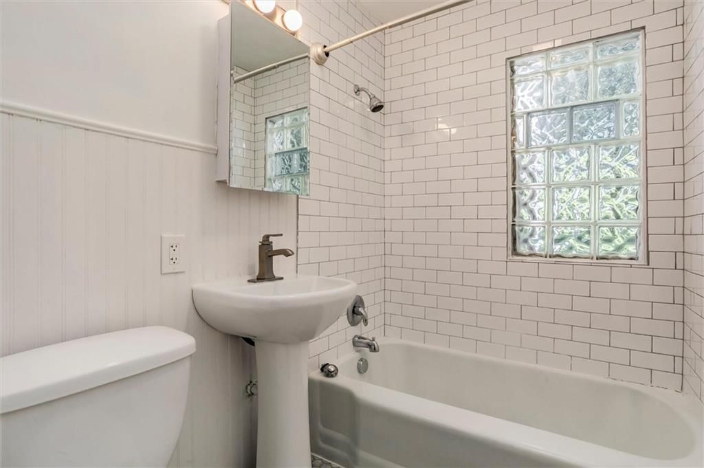8119 Madison Avenue — photo 17