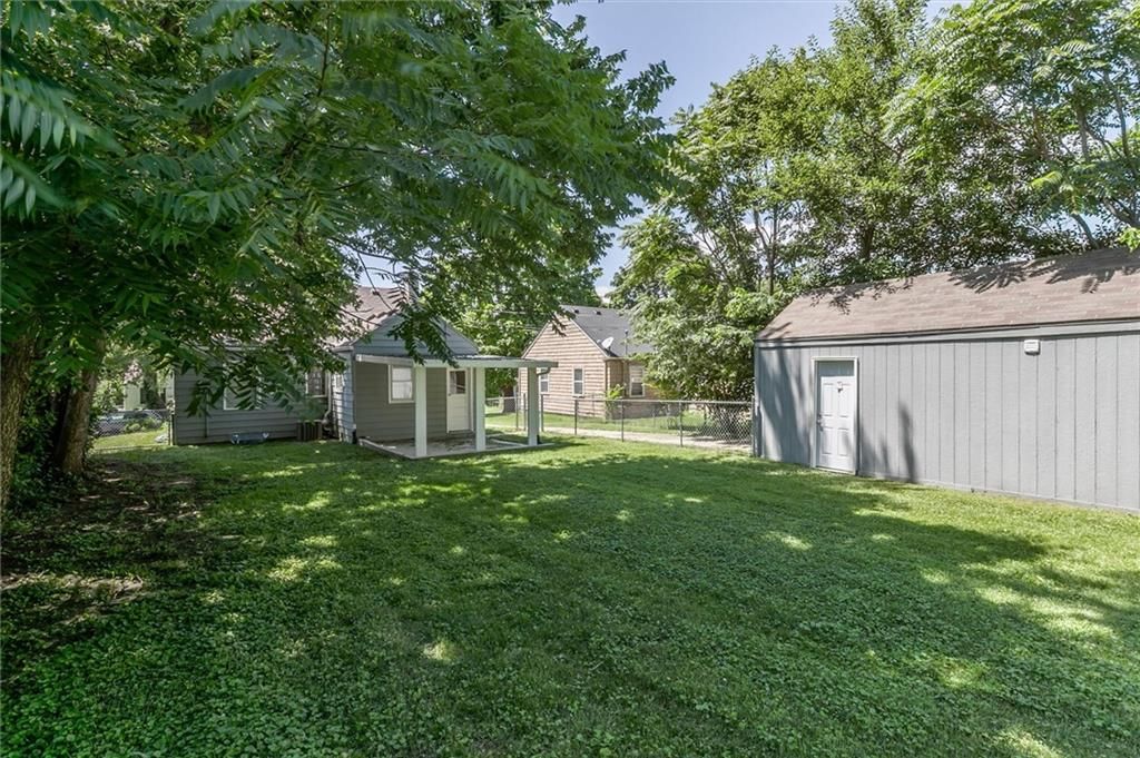 8119 Madison Avenue — photo 25