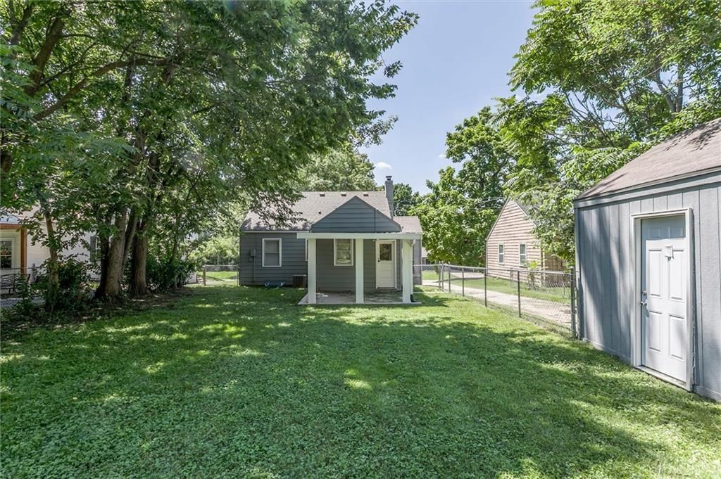 8119 Madison Avenue — photo 26