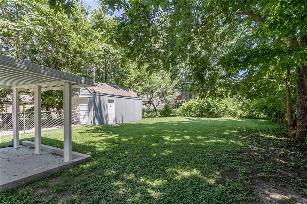 8119 Madison Avenue — photo 27