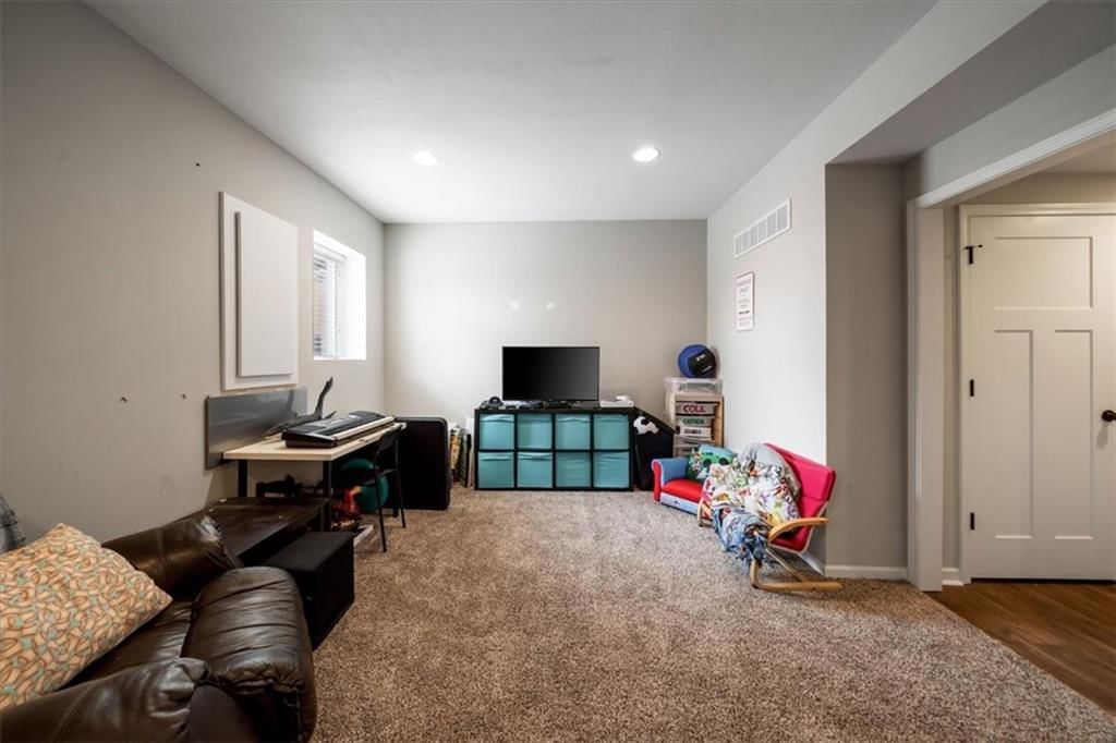 744 W Shawnee Court — photo 23