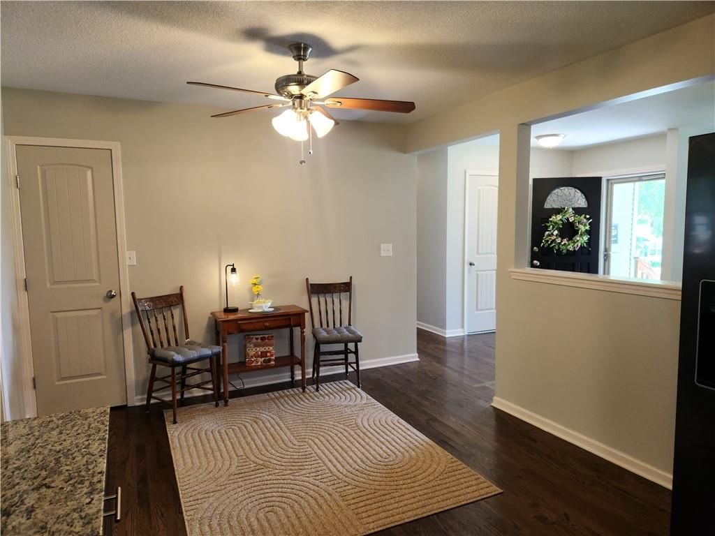 3219 S Vest Avenue — photo 13