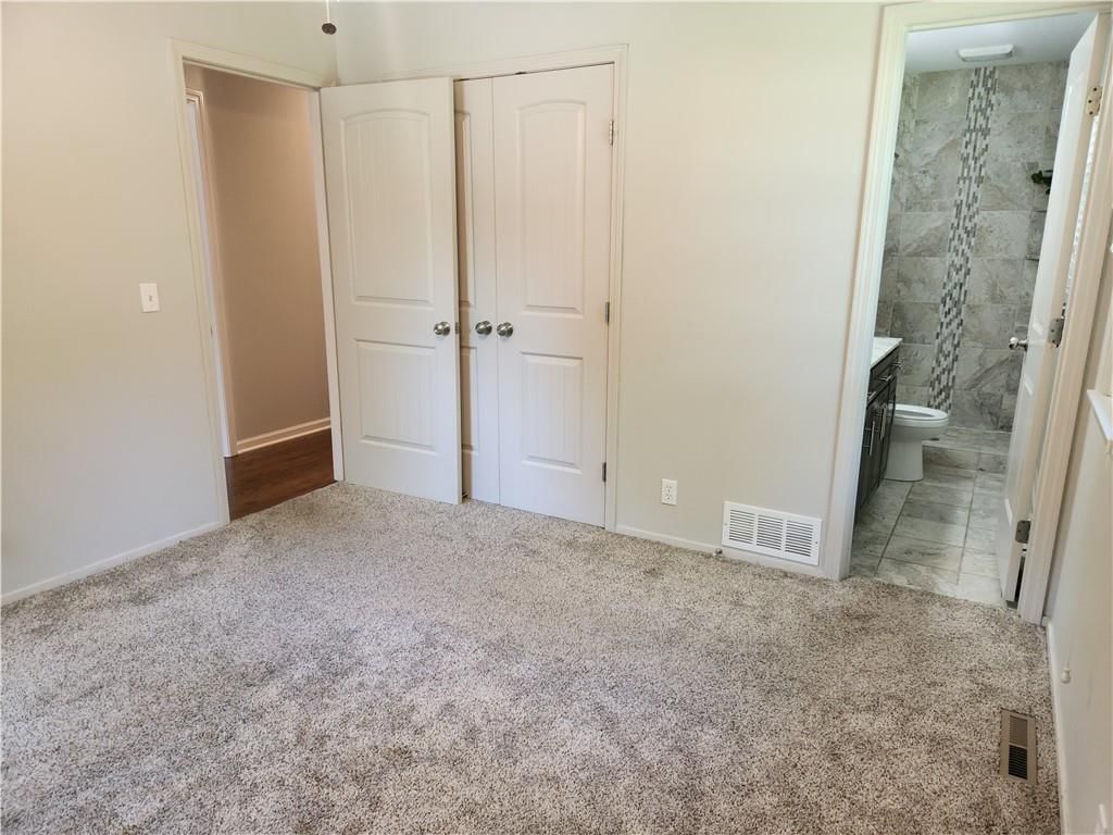 3219 S Vest Avenue — photo 16