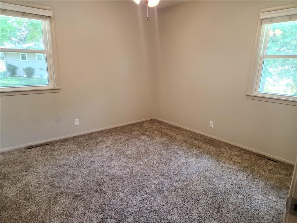 3219 S Vest Avenue — photo 20
