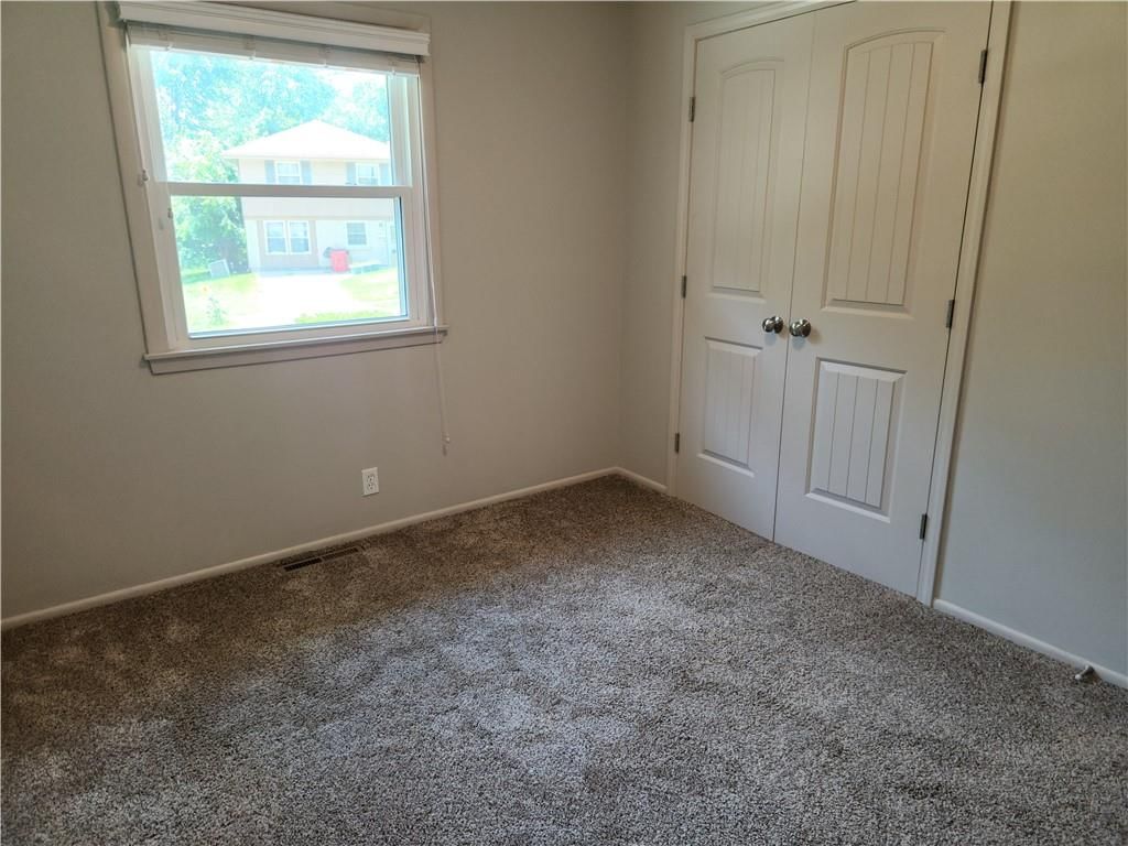 3219 S Vest Avenue — photo 22