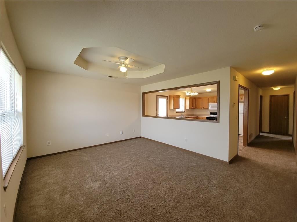 183-185 NW Woodbury Drive — photo 5