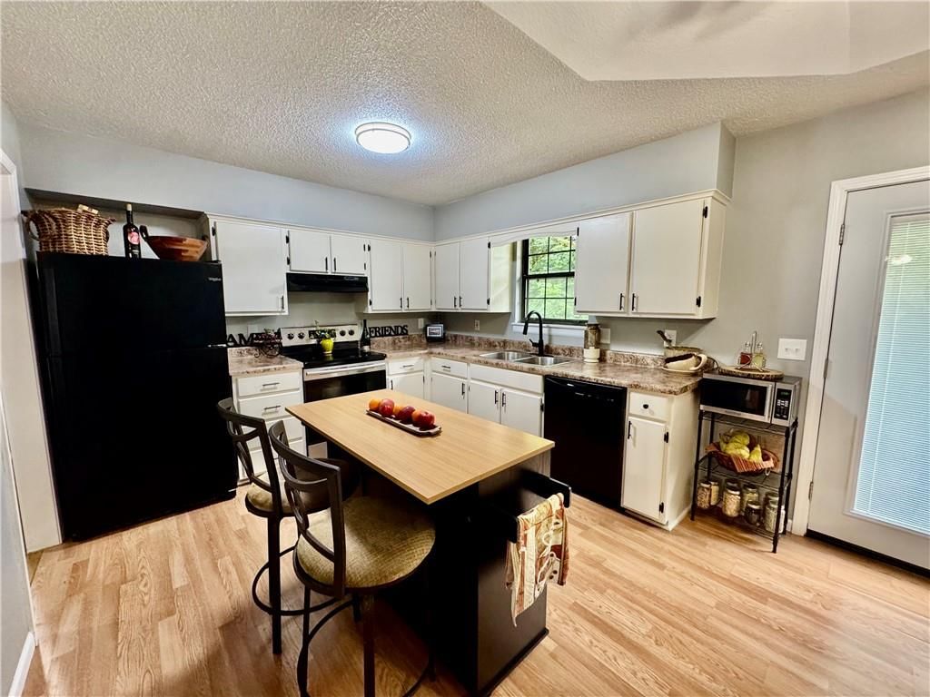 913 Josela Court — photo 4