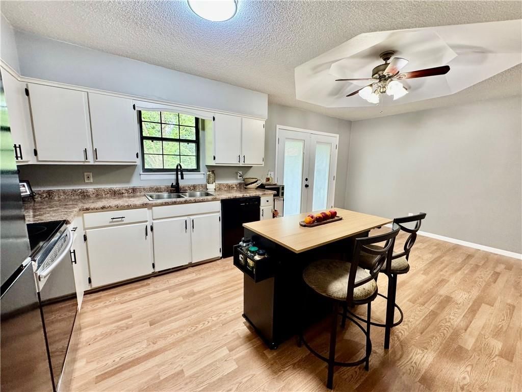 913 Josela Court — photo 5