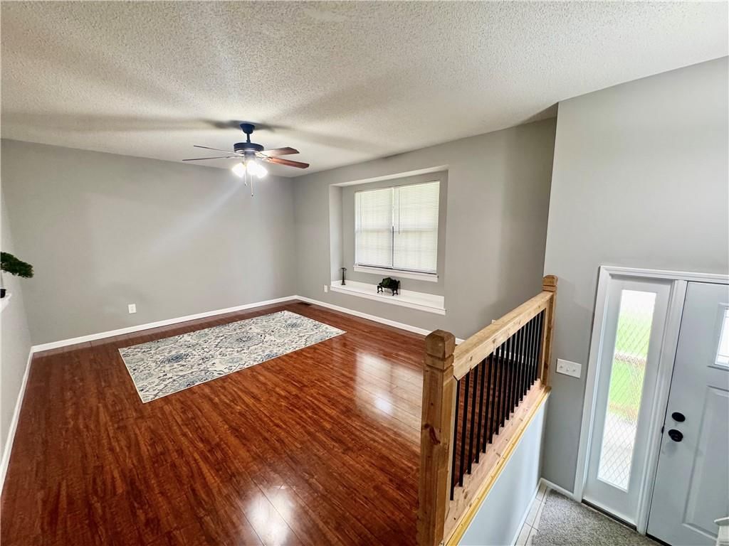 913 Josela Court — photo 9