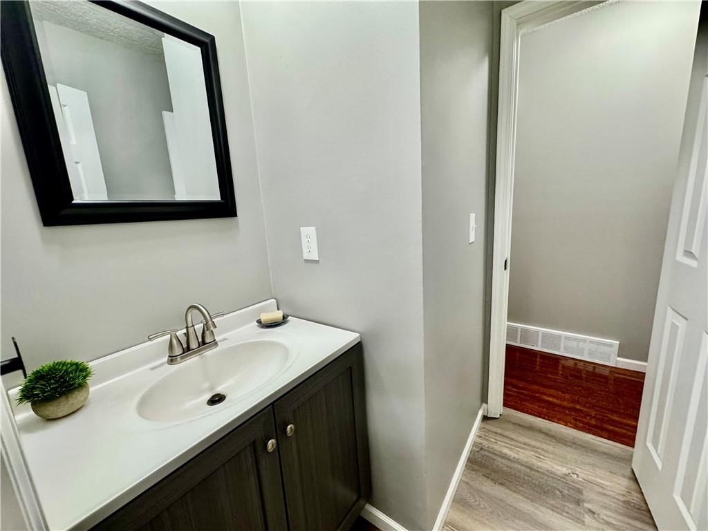 913 Josela Court — photo 15