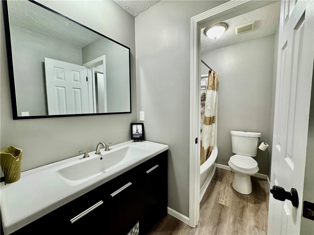 913 Josela Court — photo 17