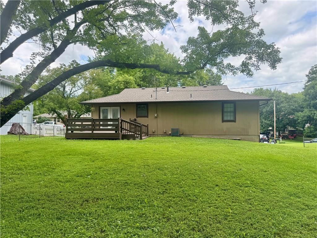 913 Josela Court — photo 28
