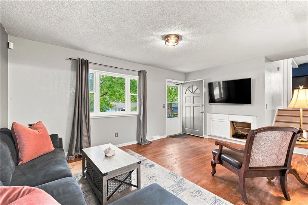 4619 N Bristol Avenue — photo 3