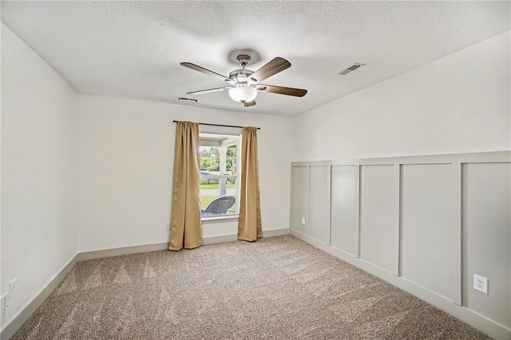 320 Elm Street — photo 9