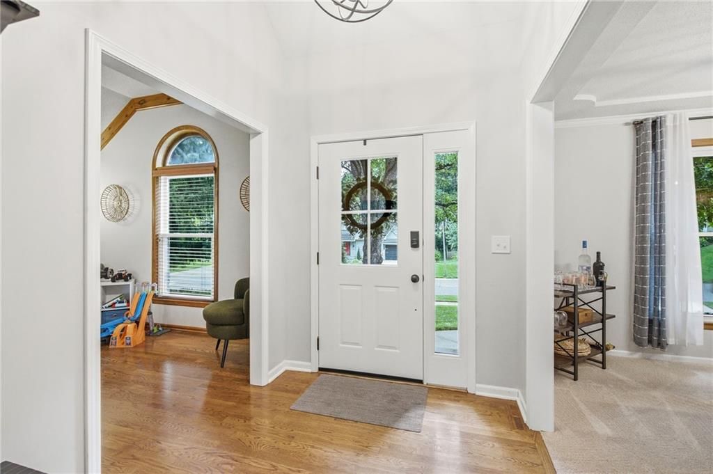 14712 W 81st Street — photo 3
