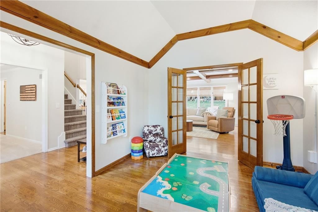 14712 W 81st Street — photo 8
