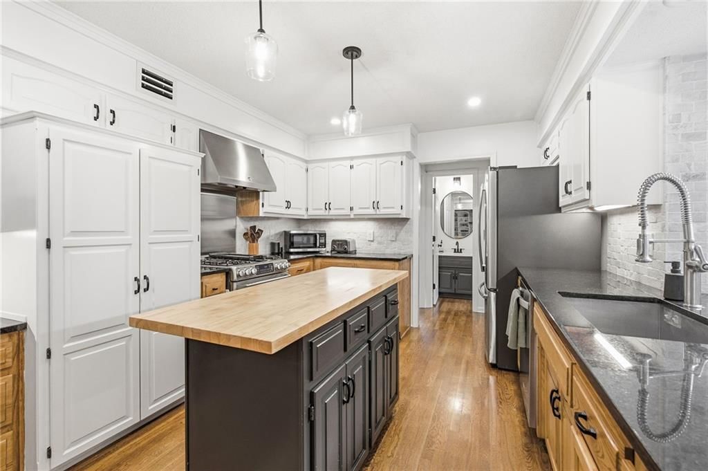 14712 W 81st Street — photo 18