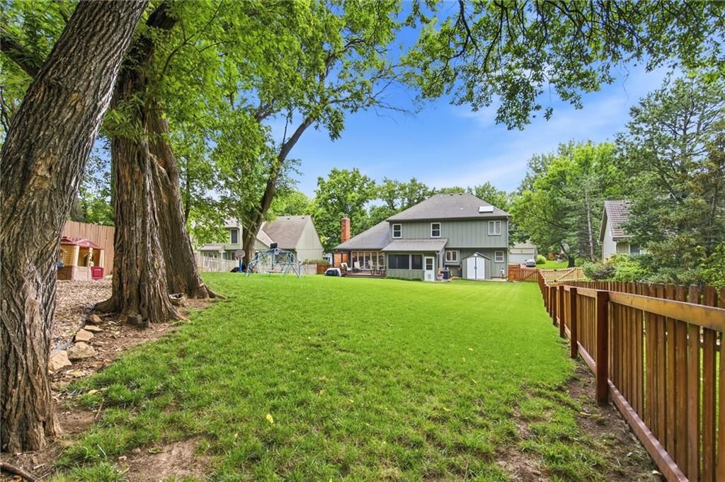 14712 W 81st Street — photo 38