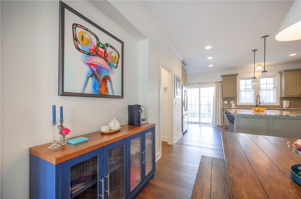 716 W 45th Street — photo 10