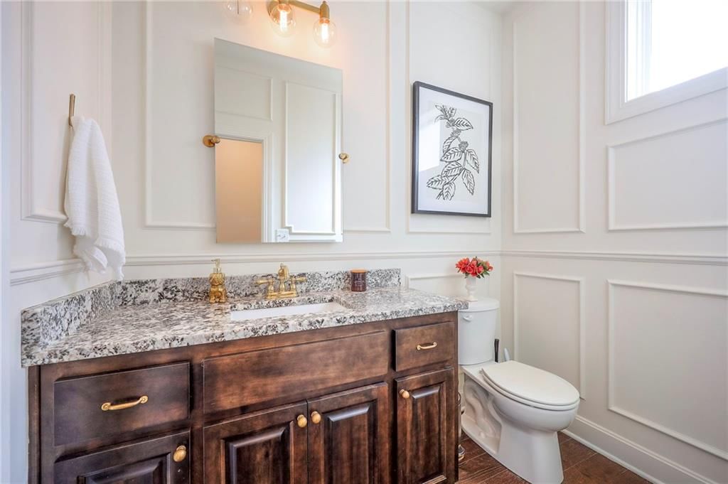 716 W 45th Street — photo 18