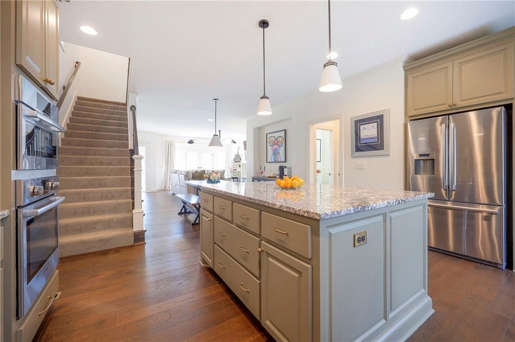 716 W 45th Street — photo 22