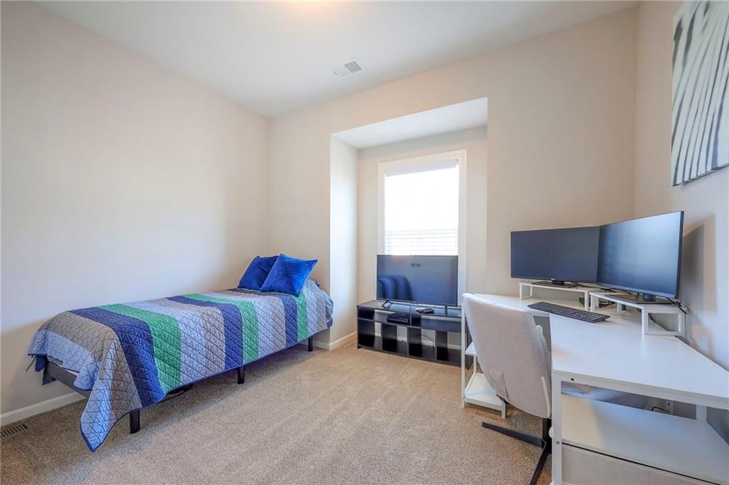 716 W 45th Street — photo 31