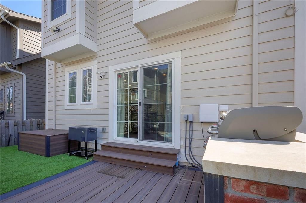 716 W 45th Street — photo 35