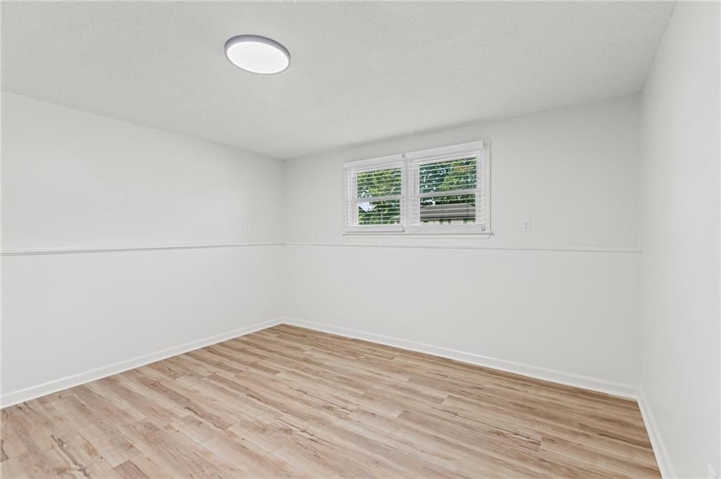 16209 Speaker Avenue — photo 22
