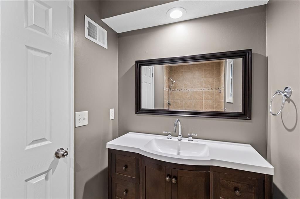 7400 N Granby Avenue — photo 20