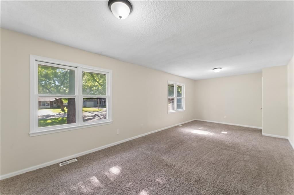 8110 Walnut Street — photo 19