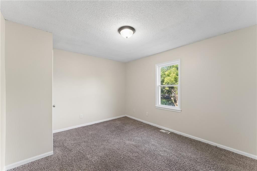 8110 Walnut Street — photo 24