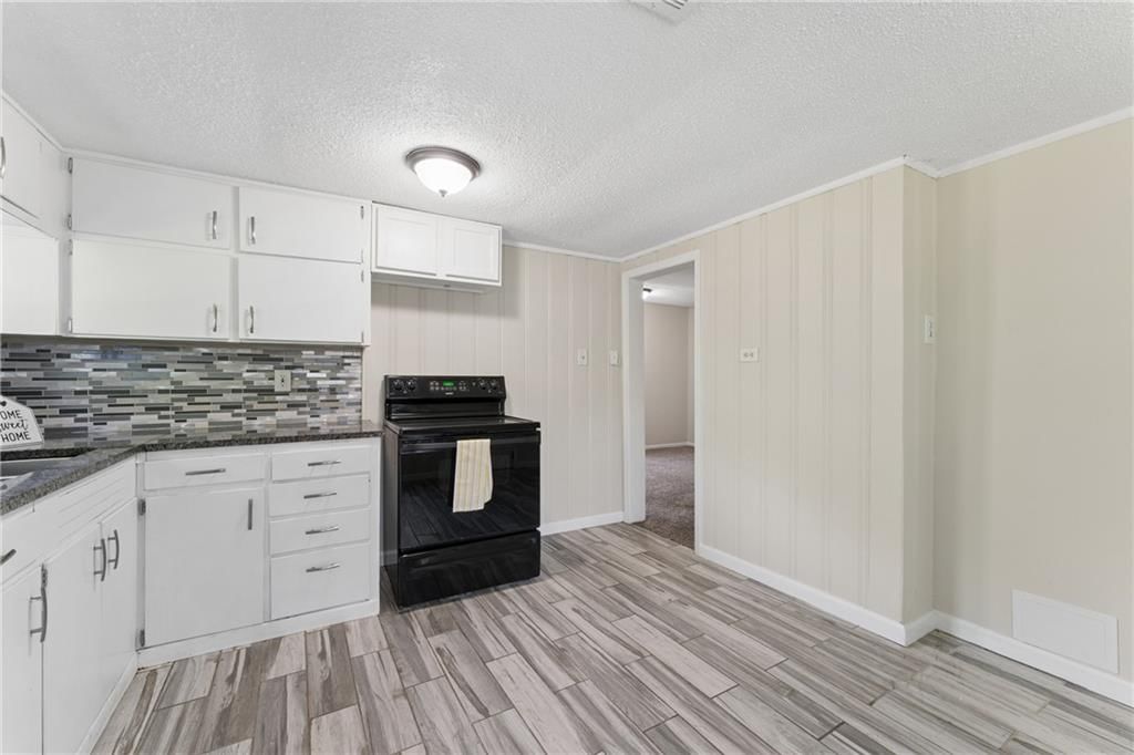 8110 Walnut Street — photo 35