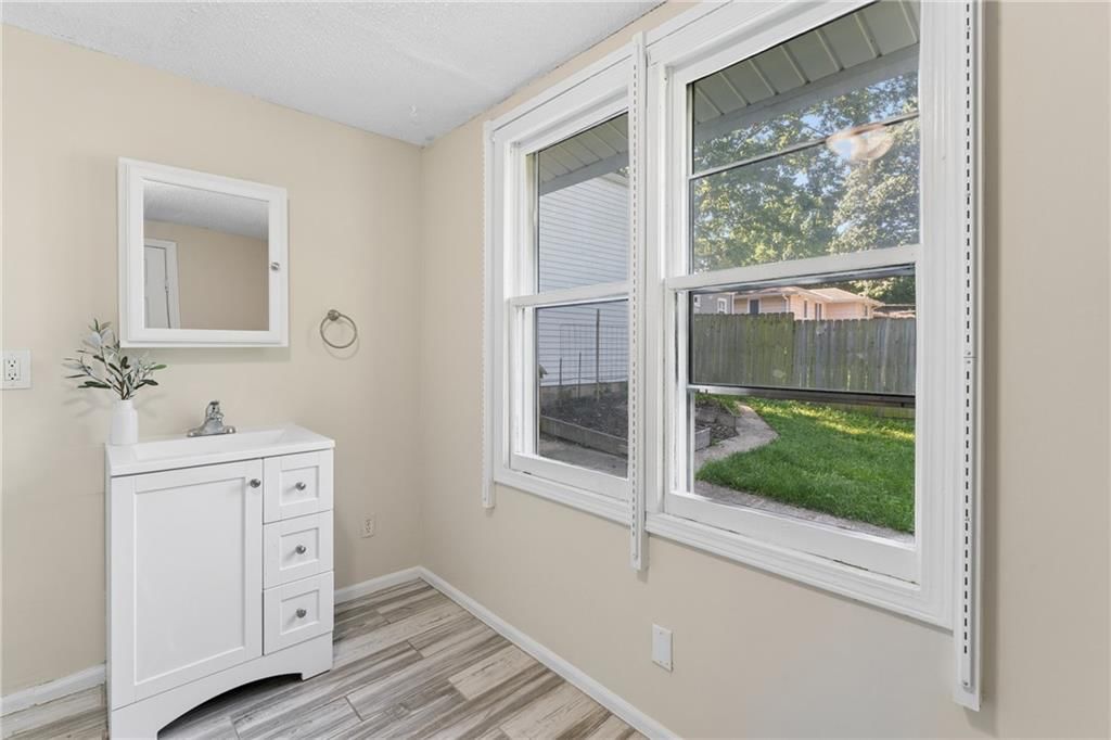 8110 Walnut Street — photo 39