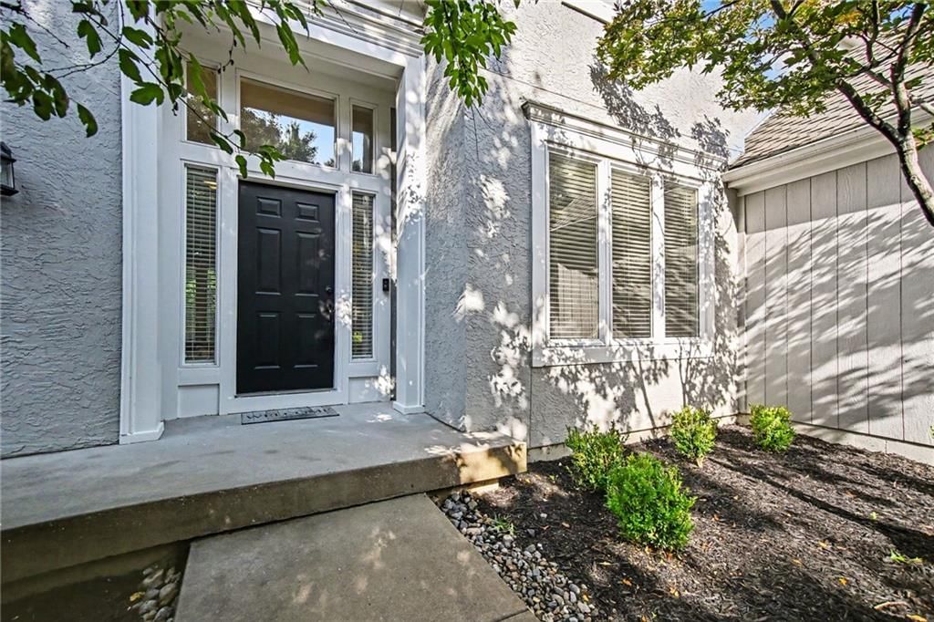 15820 Briar Street — photo 3