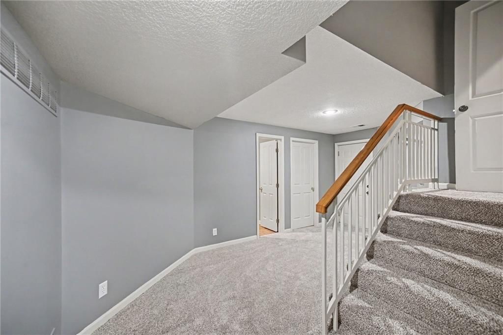 15820 Briar Street — photo 14