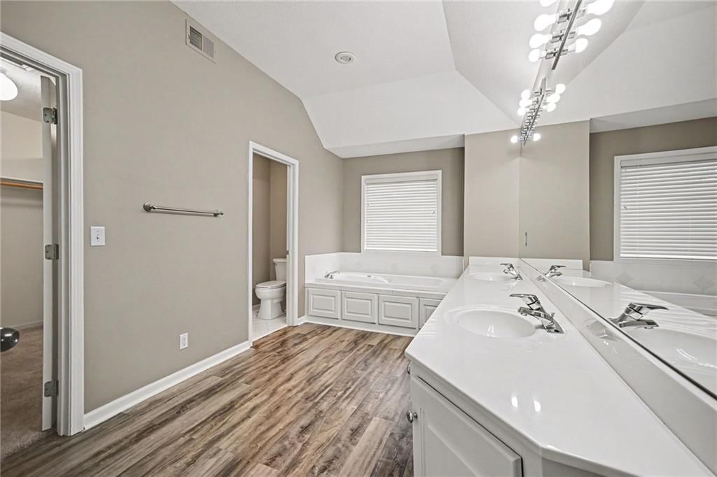 15820 Briar Street — photo 19