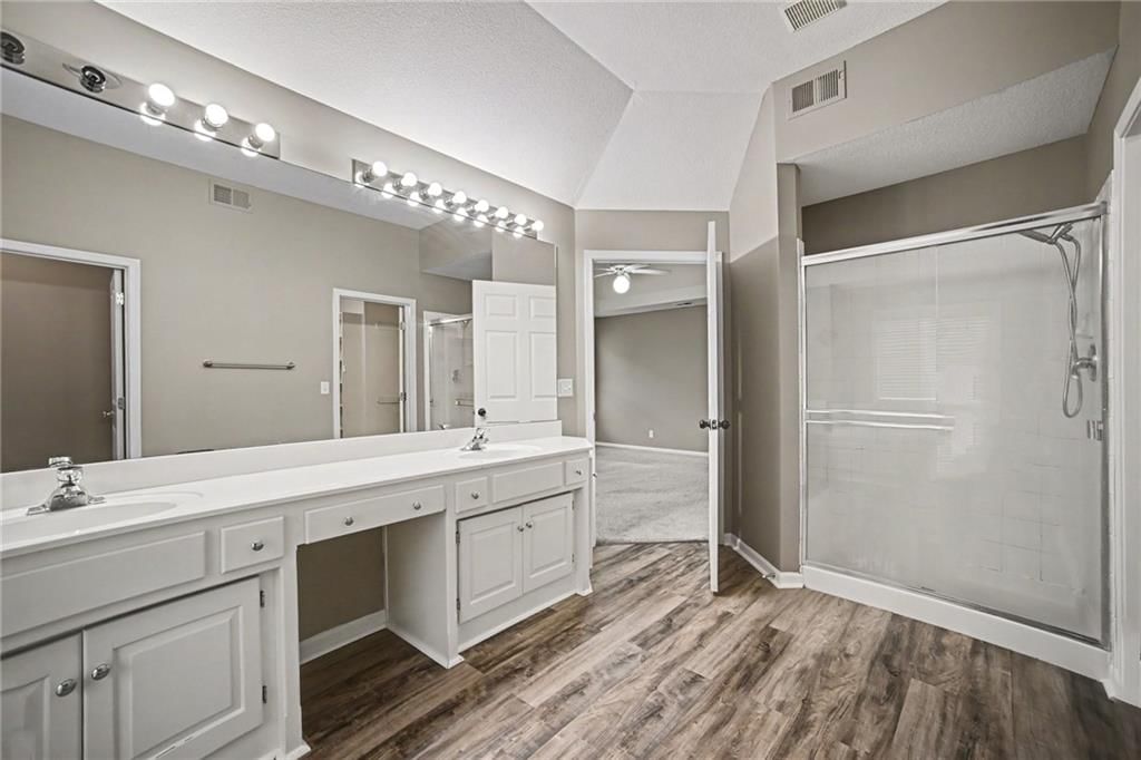 15820 Briar Street — photo 20