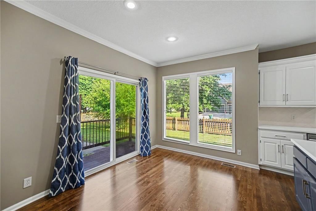 15820 Briar Street — photo 34