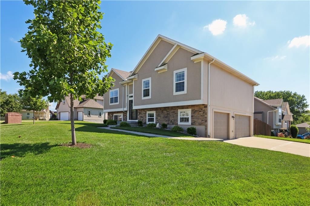 805 Cedar Ridge Drive — photo 2
