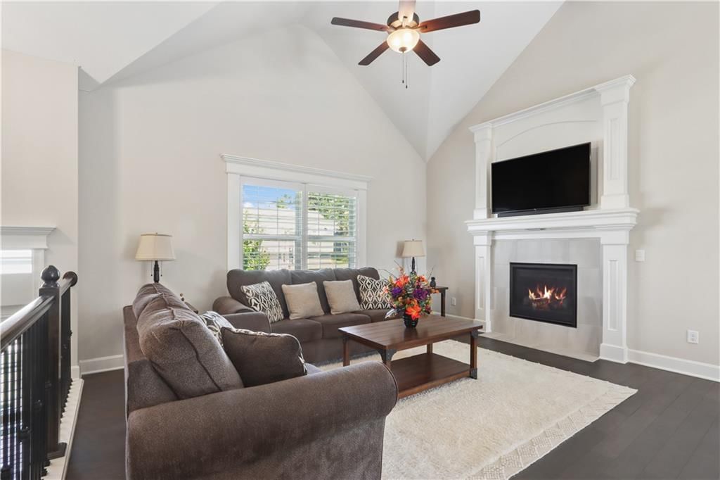 805 Cedar Ridge Drive — photo 4