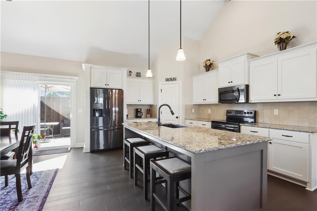 805 Cedar Ridge Drive — photo 6