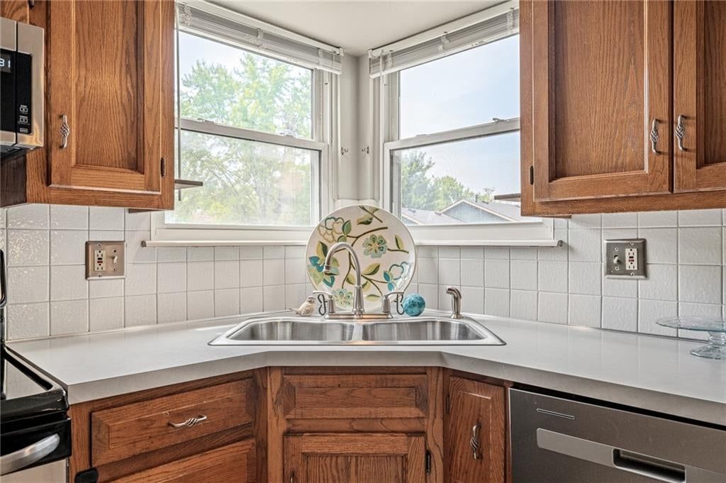 13134 S Raintree Drive — photo 15