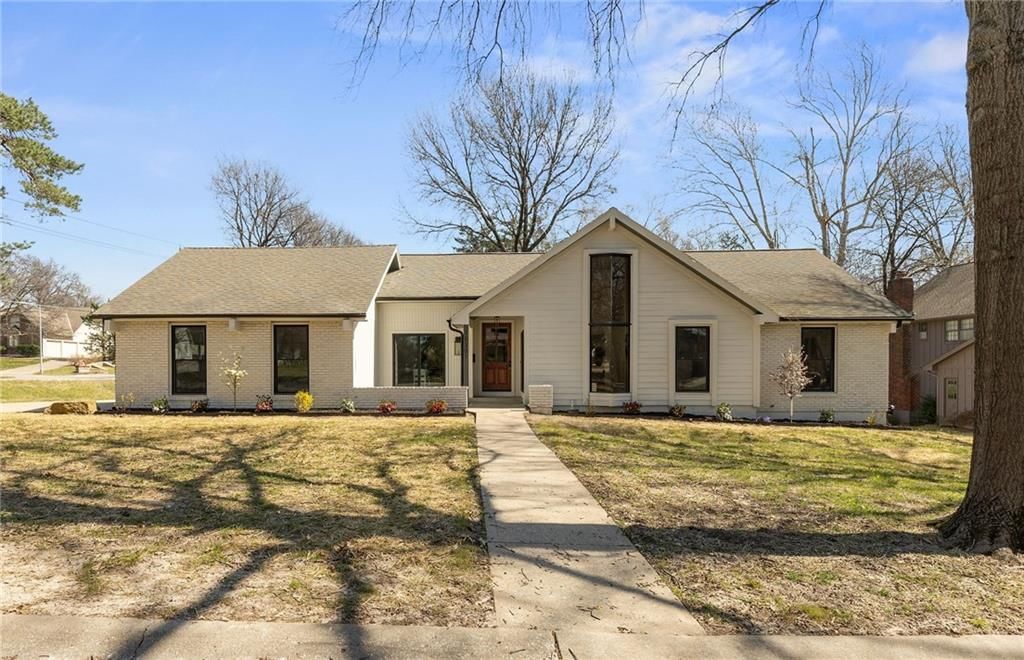 10301 Howe Drive — photo 1