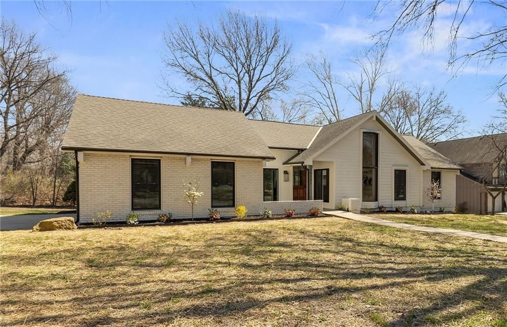 10301 Howe Drive — photo 3