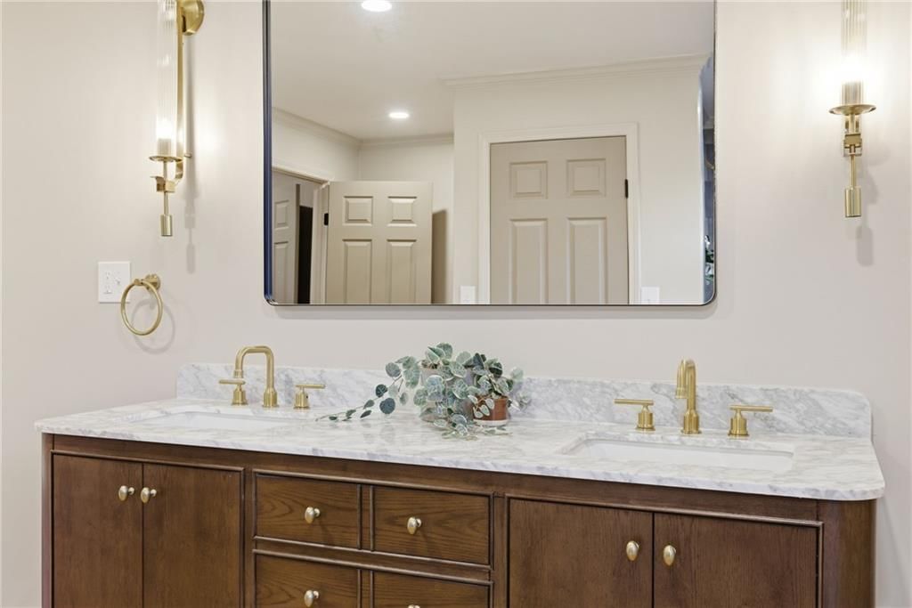 10301 Howe Drive — photo 42