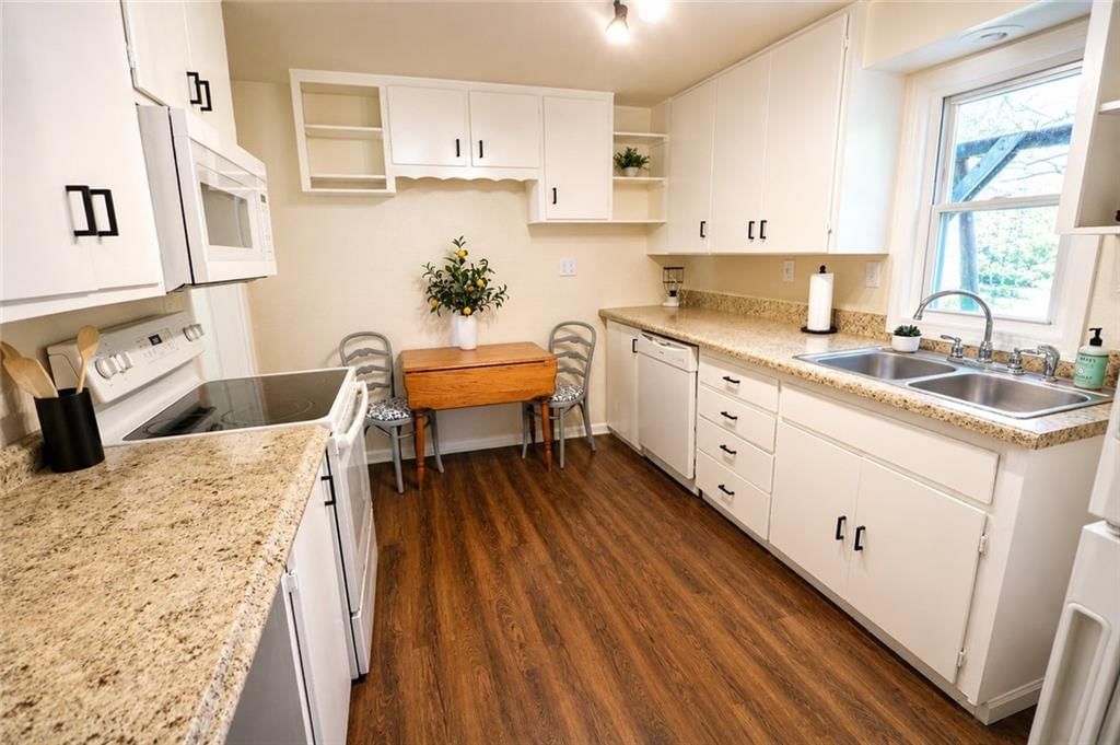 405 Russell Street — photo 7